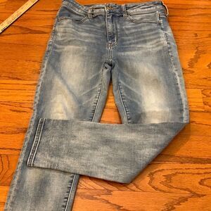 American Eagle size 8 super stretch high-rise crop jegging